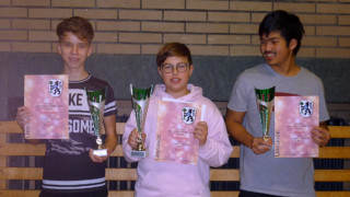 v.l.n.r.: Timo Kamper, Pascal Mayer, Tung Vu Siegerehrung